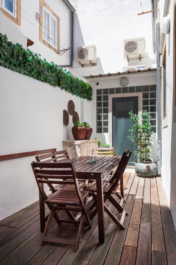ליסבון Alfama Terrace Apartment With Authentic XVIII Tiles And Historic Notes 3 Bedrooms & 2 Bathrooms Ac מראה חיצוני תמונה