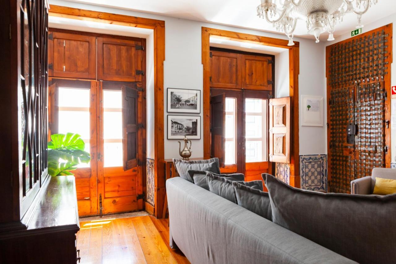 ליסבון Alfama Terrace Apartment With Authentic XVIII Tiles And Historic Notes 3 Bedrooms & 2 Bathrooms Ac מראה חיצוני תמונה