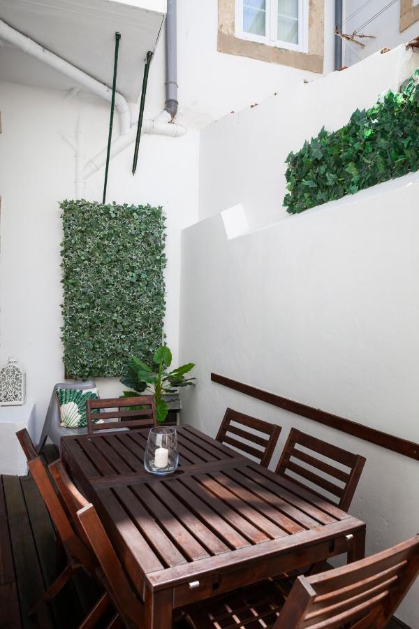 ליסבון Alfama Terrace Apartment With Authentic XVIII Tiles And Historic Notes 3 Bedrooms & 2 Bathrooms Ac מראה חיצוני תמונה