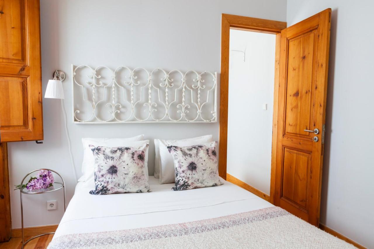 ליסבון Alfama Terrace Apartment With Authentic XVIII Tiles And Historic Notes 3 Bedrooms & 2 Bathrooms Ac מראה חיצוני תמונה