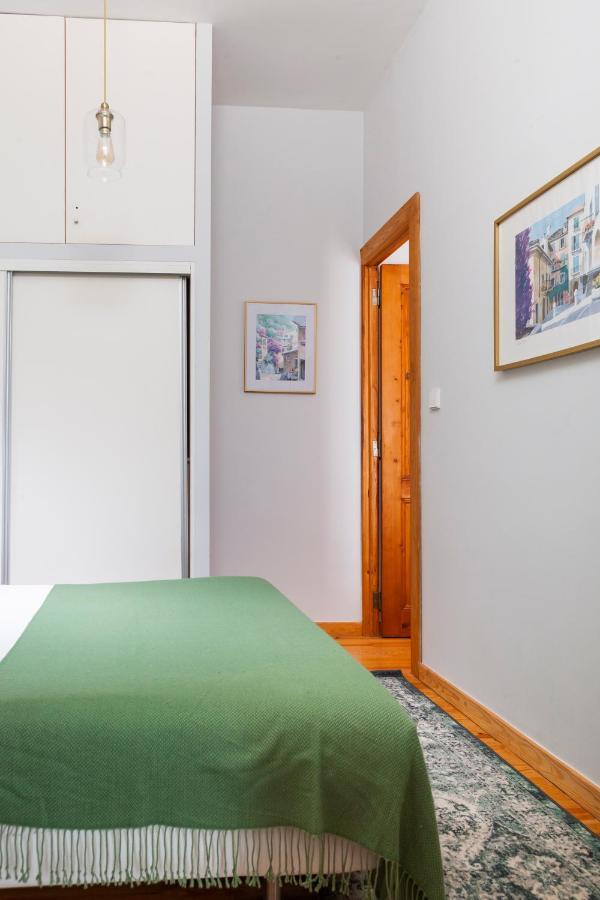 ליסבון Alfama Terrace Apartment With Authentic XVIII Tiles And Historic Notes 3 Bedrooms & 2 Bathrooms Ac מראה חיצוני תמונה