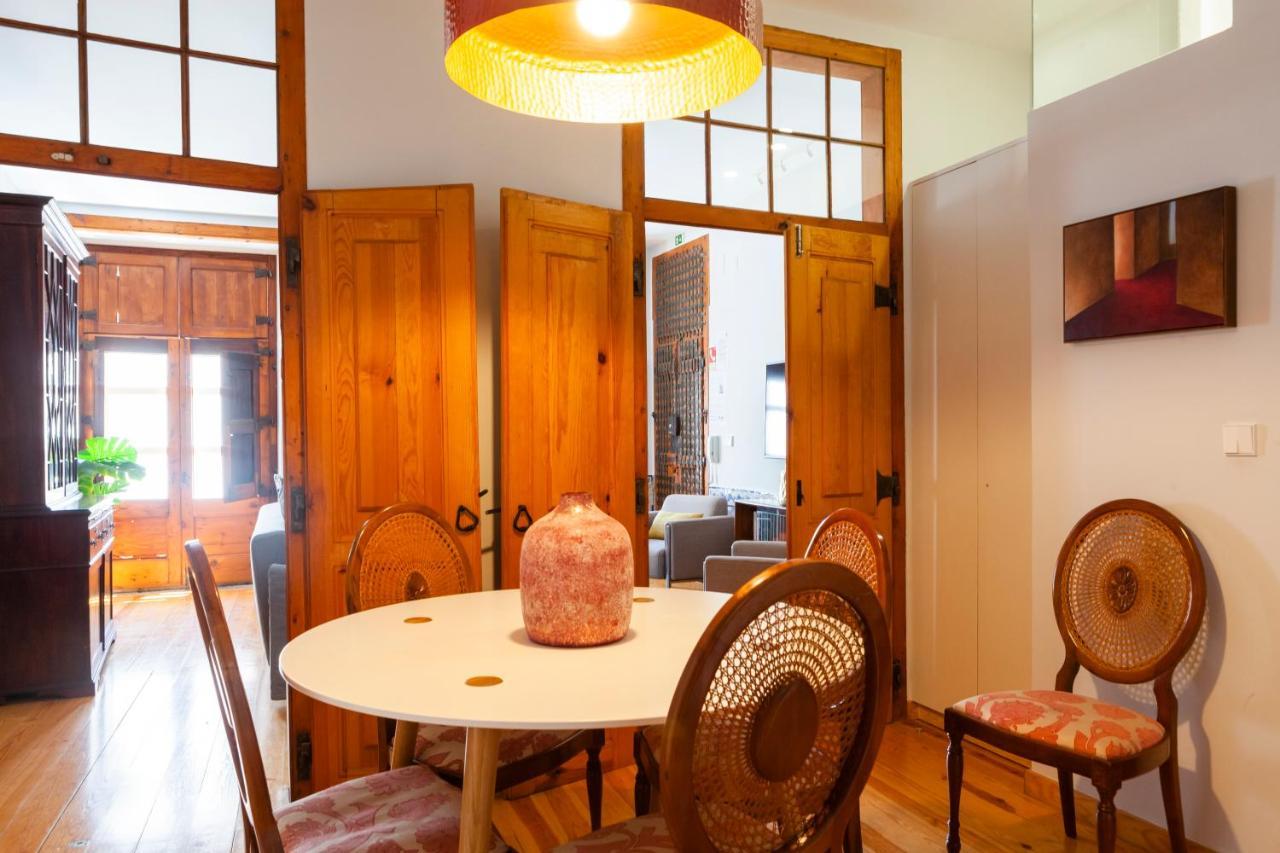 ליסבון Alfama Terrace Apartment With Authentic XVIII Tiles And Historic Notes 3 Bedrooms & 2 Bathrooms Ac מראה חיצוני תמונה