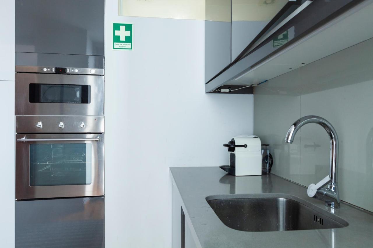 ליסבון Alfama Terrace Apartment With Authentic XVIII Tiles And Historic Notes 3 Bedrooms & 2 Bathrooms Ac מראה חיצוני תמונה